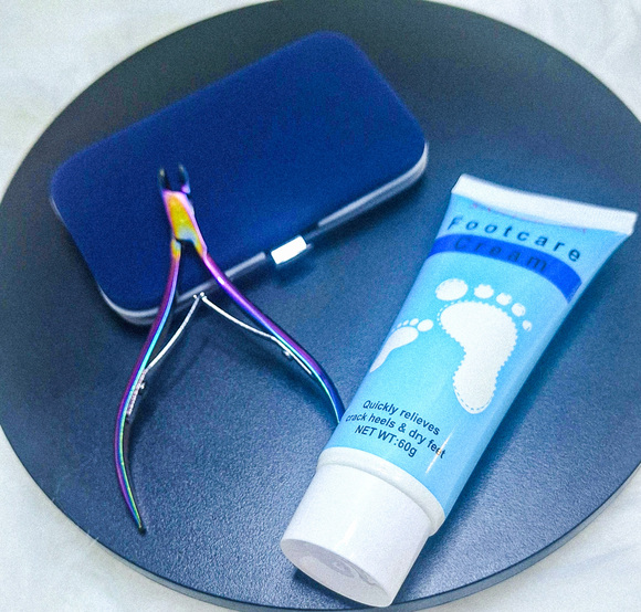 Manicure Set | 8-Piece Nail Kit + Foot Cream | Self Care Gift Set - Picture 2 of 2